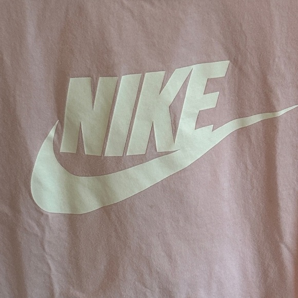 Nike Kids Light Pink Short Sleeve Tee, Youth Size L - Picture 2 of 4